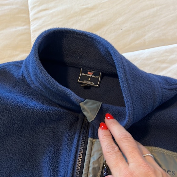 Vineyard Vines fleece zip up - Picture 3 of 3